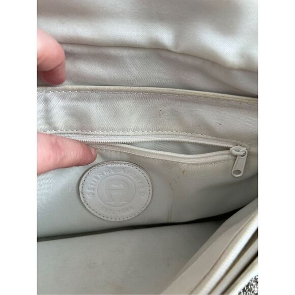 Etienne Aigner white shoulder bag - Picture 3 of 8